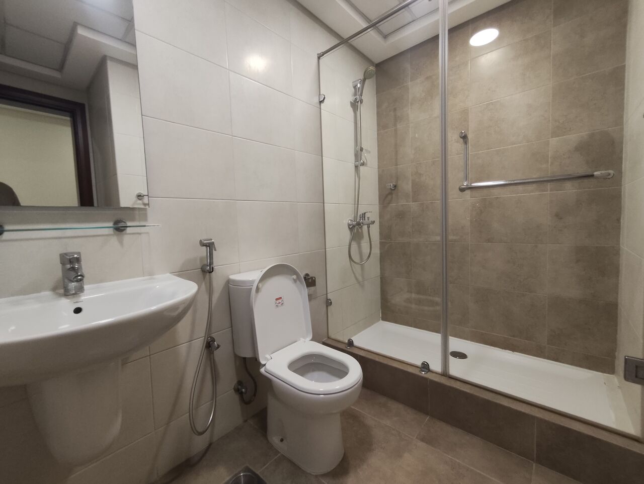 Manama, Apartments, Flats, Houses & Villas, BHD 500/year,  2 BR,  Gorgeous Fully Furnished 2 Bhk Flat At Al Umalhassamjust For 500 Bhd