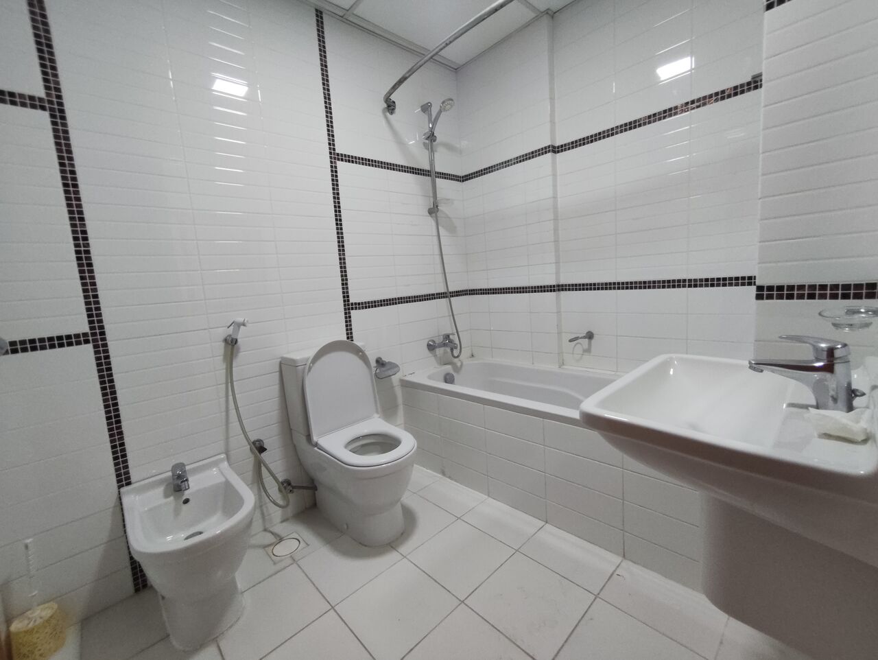 Manama, Apartments, Flats, Houses & Villas, BHD 600/year,  3 BR,  Gorgeous Fully Furnished 3 Bhk Flat At AlUmalhassam Just For 600 Bhd