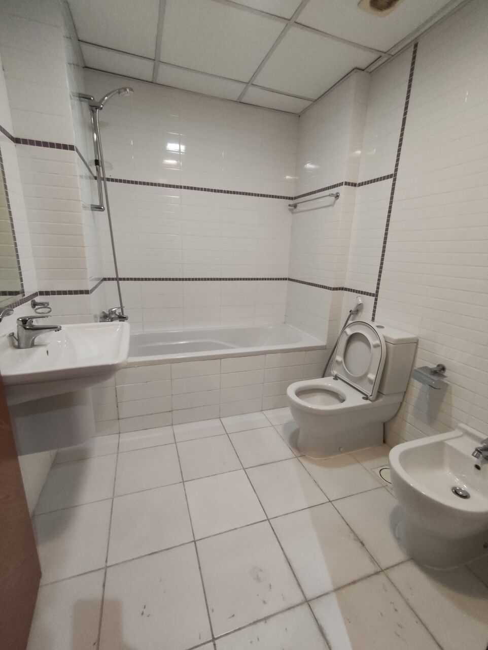 Manama, Apartments, Flats, Houses & Villas, BHD 600/year,  3 BR,  Gorgeous Fully Furnished 3 Bhk Flat At AlUmalhassam Just For 600 Bhd