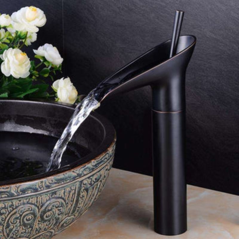 New York, Appliances, Antique Brass Bath Taps For A Classic Bathroom Style