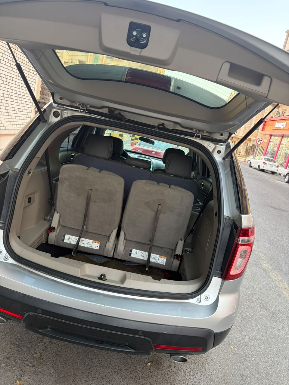 Khobar, Vehicles, Cars & Trucks , SAR 38500,  Ford Explorer,  2013,  Automatic,  185000 KM,   Mileage 185.000 SAR 38500. 0582463045
