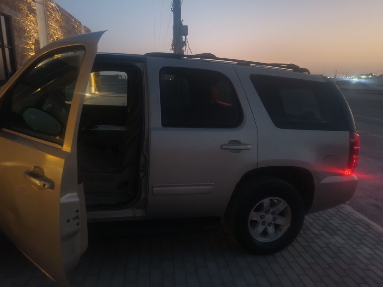 Riyadh, Vehicles, Cars & Trucks , SAR 24000,  GMC Yukon,  2012,  Automatic,  485000 KM,  Urgent Sale