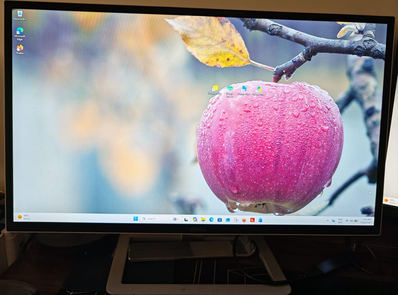 Riyadh, Electronics, SAR 400,  Dell DP/N 32 Inch Monitor For Sale