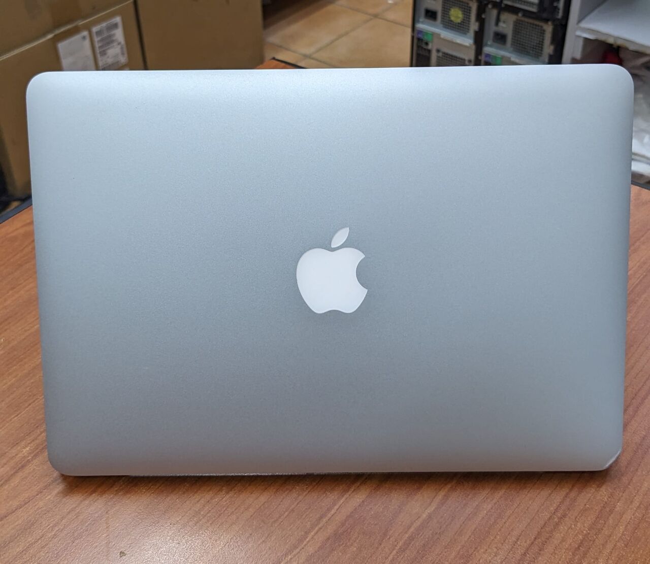Manama, Tablet Computers, BHD 88,  MacBook Pro Core I5 2.7Ghz 8GB RAM 13.3" 2K Display With Type-C Adapter FREE Bag & Mouse
