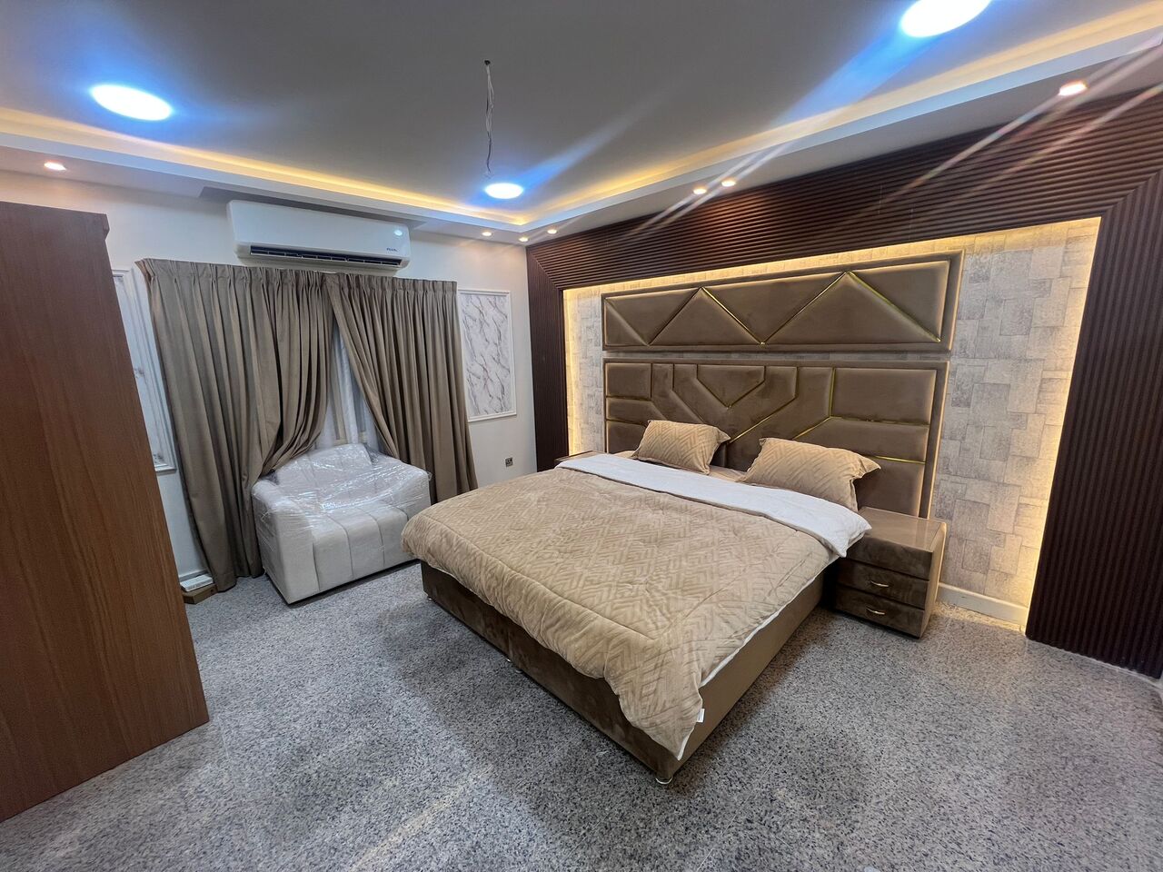 Al Seef, Apartments, Flats, Houses & Villas, BHD 250/month,  Furnished,  Studio,  Renovated Studio Apartment For Rent In Seef