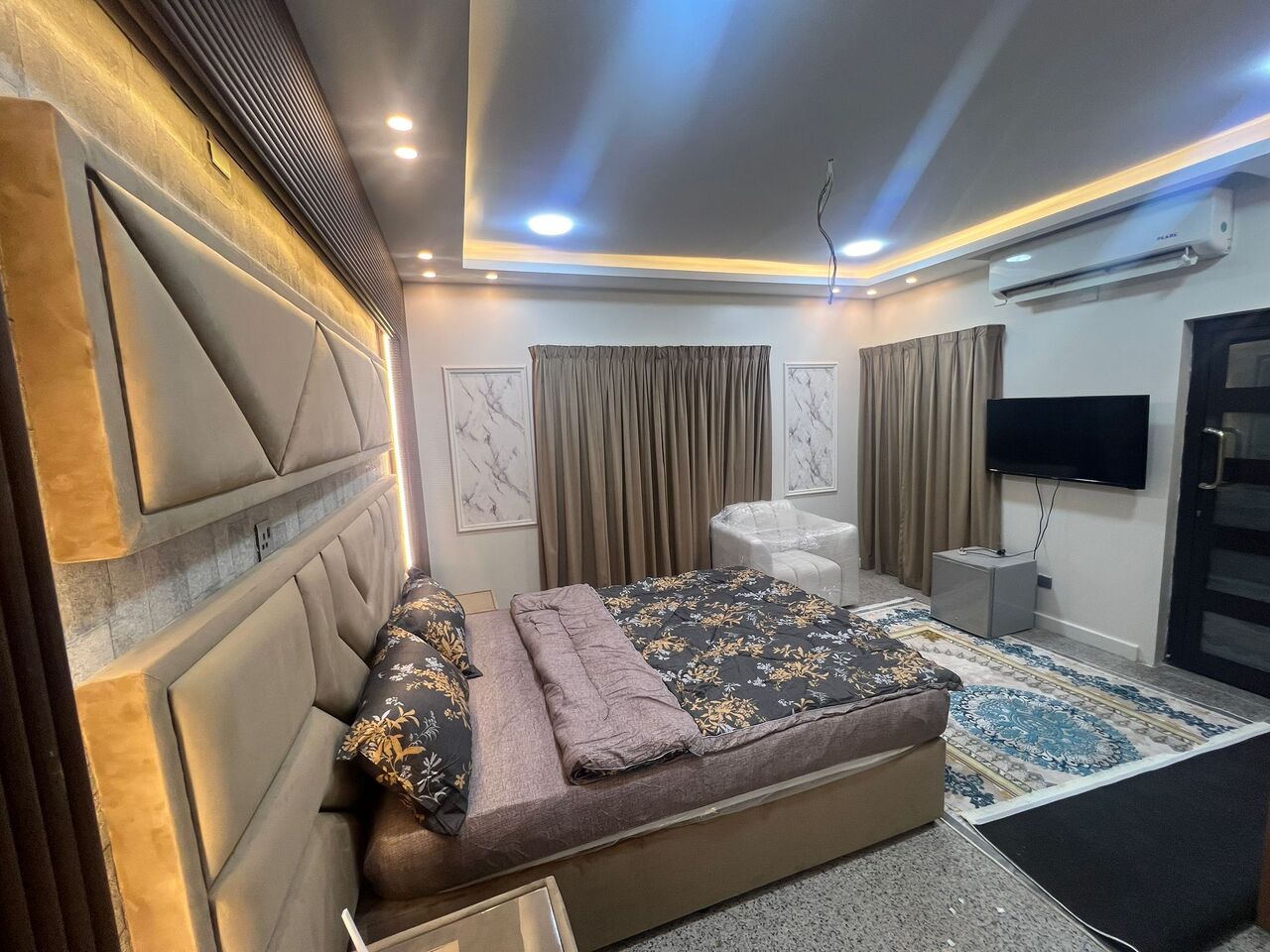 Al Seef, Apartments, Flats, Houses & Villas, BHD 220/month,  Furnished,  Studio,  Apartment With Balcony For Rent In Seef (Without Kitchen)