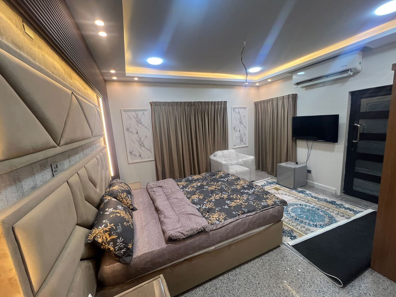 Al Seef, Apartments, Flats, Houses & Villas, BHD 220/month,  Furnished,  Studio,  Apartment With Balcony For Rent In Seef (Without Kitchen)