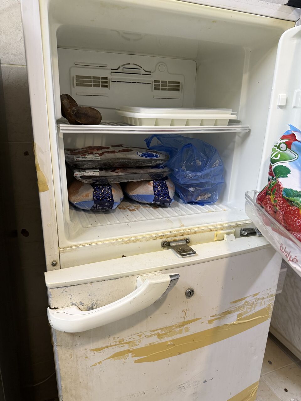 Dhahrat Laban, Appliances, SAR 300,  Refrigerator Working And Cooling Well