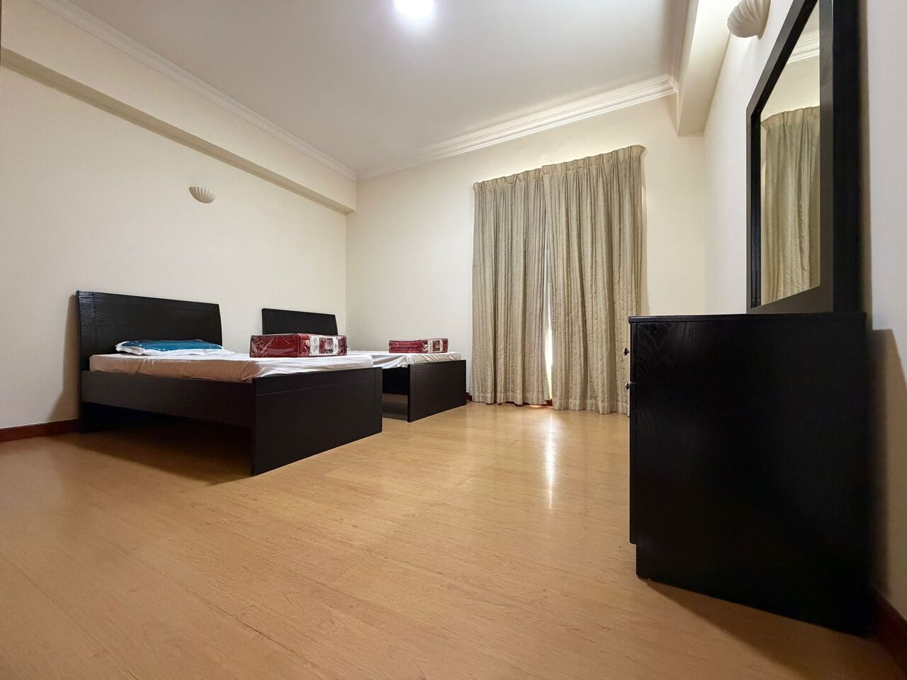 Juffair, Apartments, Flats, Houses & Villas, BHD 400/month,  Furnished,  2 BR,  Apartment For Rent In Juffair | Pool, Gym & Housekeeping | Prime Location