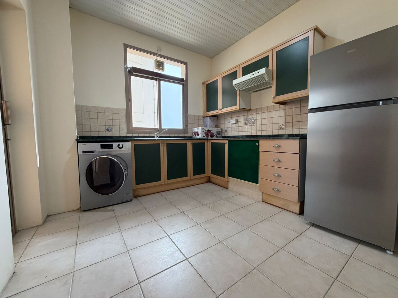 Juffair, Apartments, Flats, Houses & Villas, BHD 400/month,  Furnished,  2 BR,  Apartment For Rent In Juffair | Pool, Gym & Housekeeping | Prime Location
