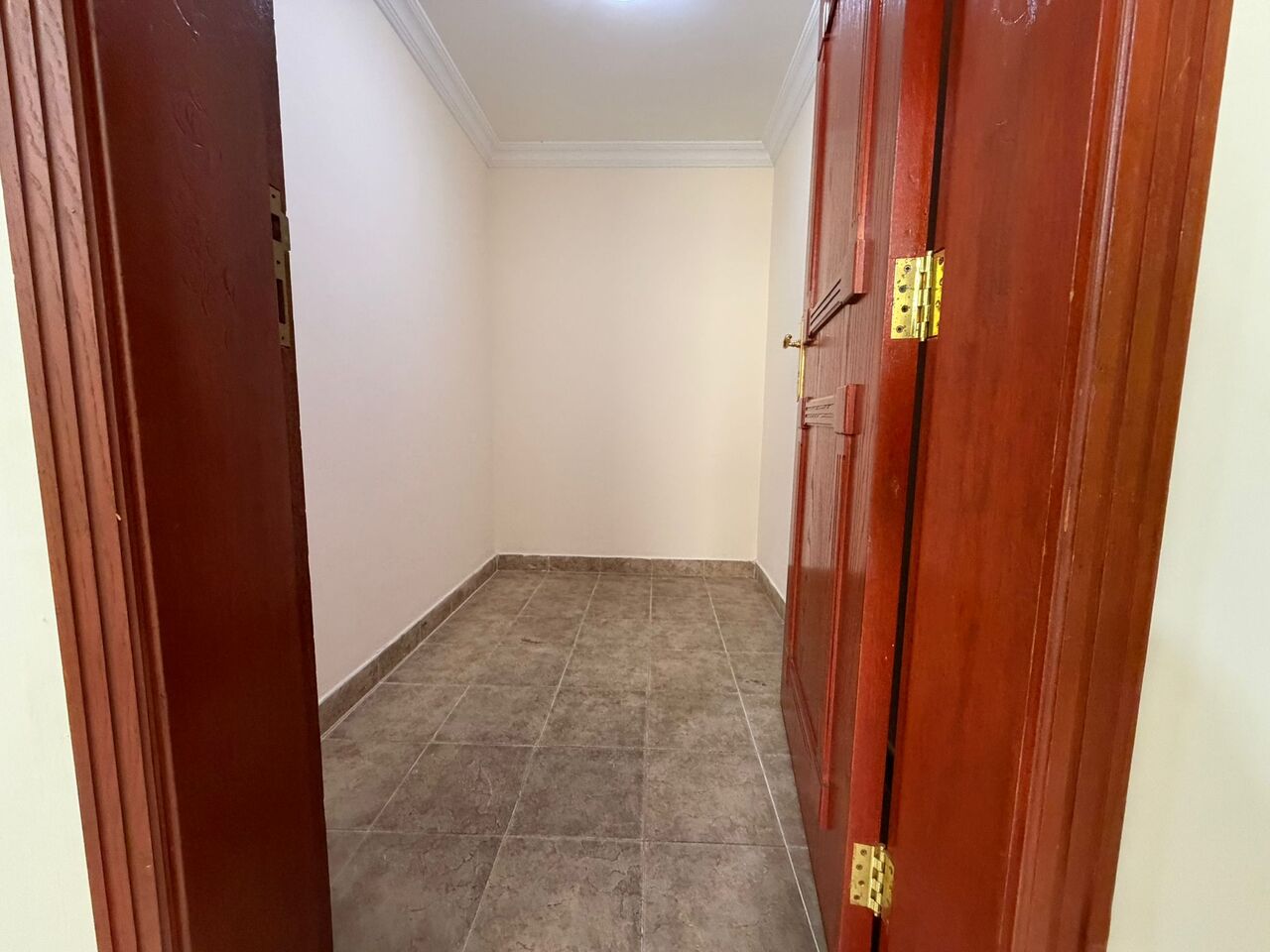 Juffair, Apartments, Flats, Houses & Villas, BHD 400/month,  Furnished,  2 BR,  Apartment For Rent In Juffair | Pool, Gym & Housekeeping | Prime Location