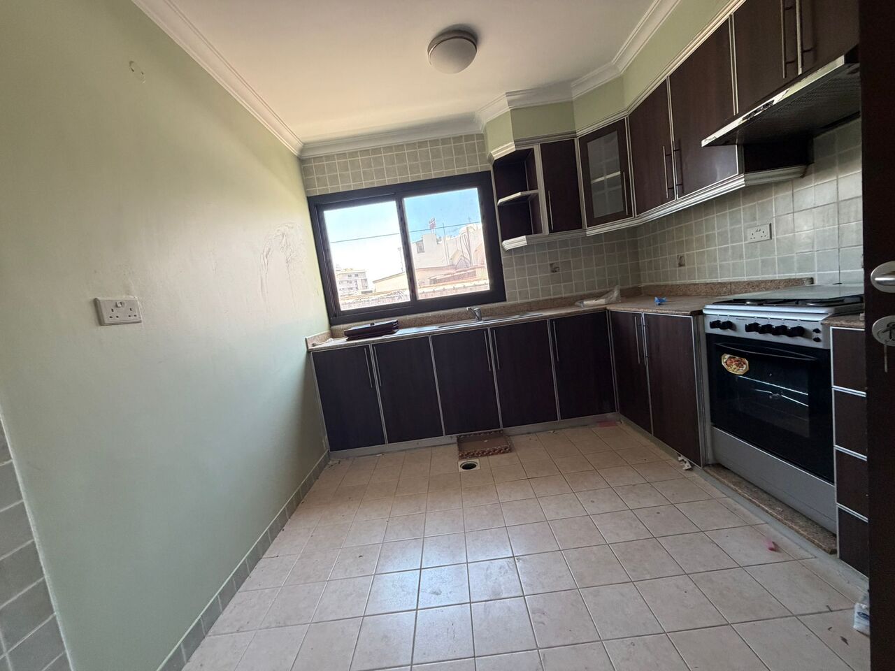 Adliya, Apartments, Flats, Houses & Villas, BHD 230/month,  Furnished,  3 BR,  Semi-Furnished Apartment For Rent In Adliya | Near McDonald