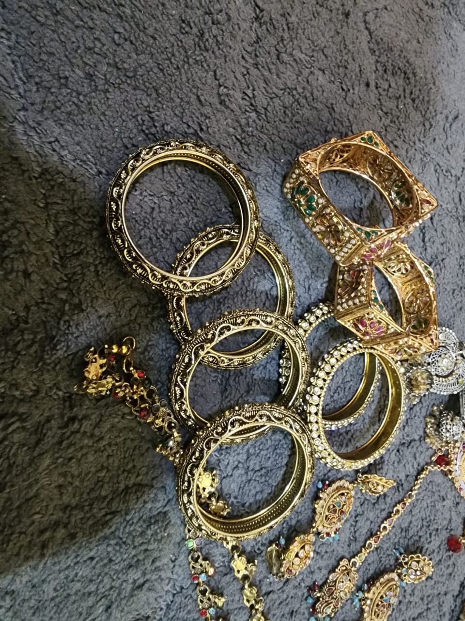 Jubail, Jewelry, SAR 100,  Artificial Indian Jwellery Set, Bangles And Chooriyan