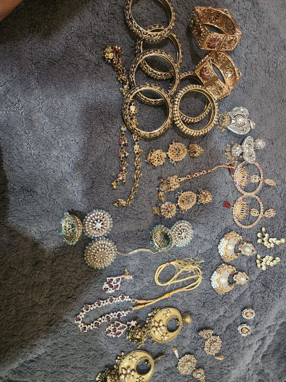 Jubail, Jewelry, SAR 100,  Artificial Indian Jwellery Set, Bangles And Chooriyan
