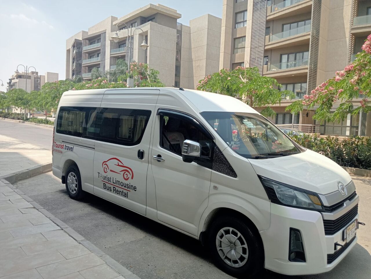 Cairo, Automotive, تويوتا هايس للإيجار مع سائق | رحلتك تبدأ برا