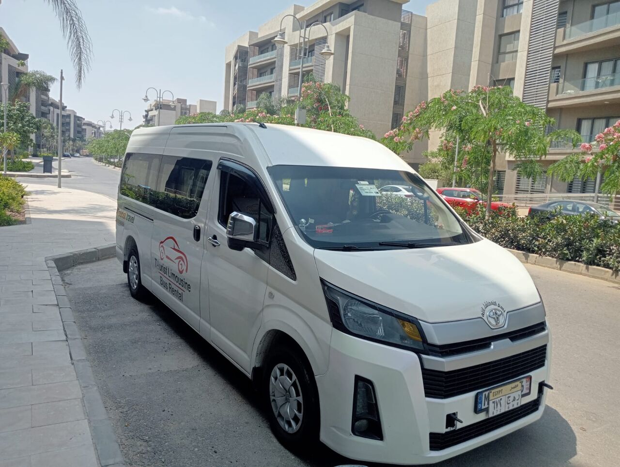 Cairo, Automotive, تويوتا هايس للإيجار مع سائق | رحلتك تبدأ برا