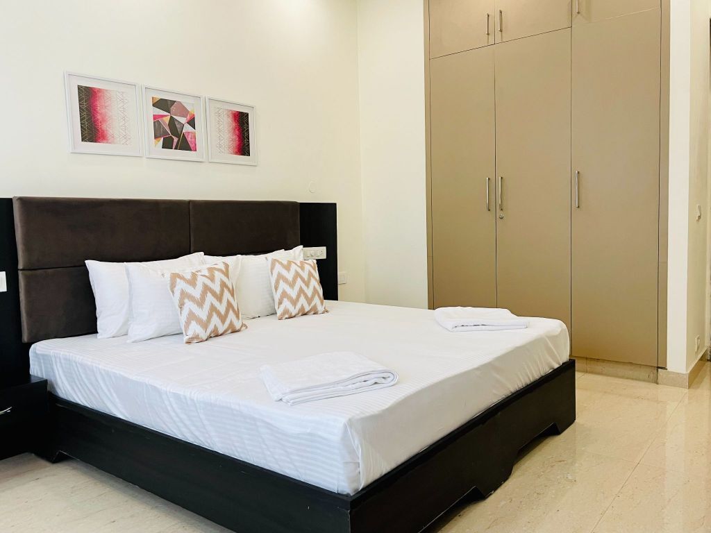 Gurgaon, Apartments, Flats, Houses & Villas, INR 4500/day,  Furnished,  1 BR,  550 Sq. Meter,  One Bedroom Apartment