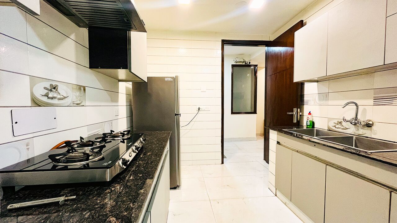Gurugram, Apartments, Flats, Houses & Villas, INR 8000/day,  Furnished,  2 BR,  950 Sq. Meter,  Two Bedroom Apartment Dlf Cyber City