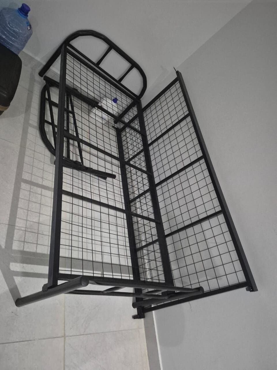 Jeddah, Household Items, SAR 1,  Ac, Bed, Almirah, Cabinet, Table, Chair Washing Machine, Etc... Total Material For Sell