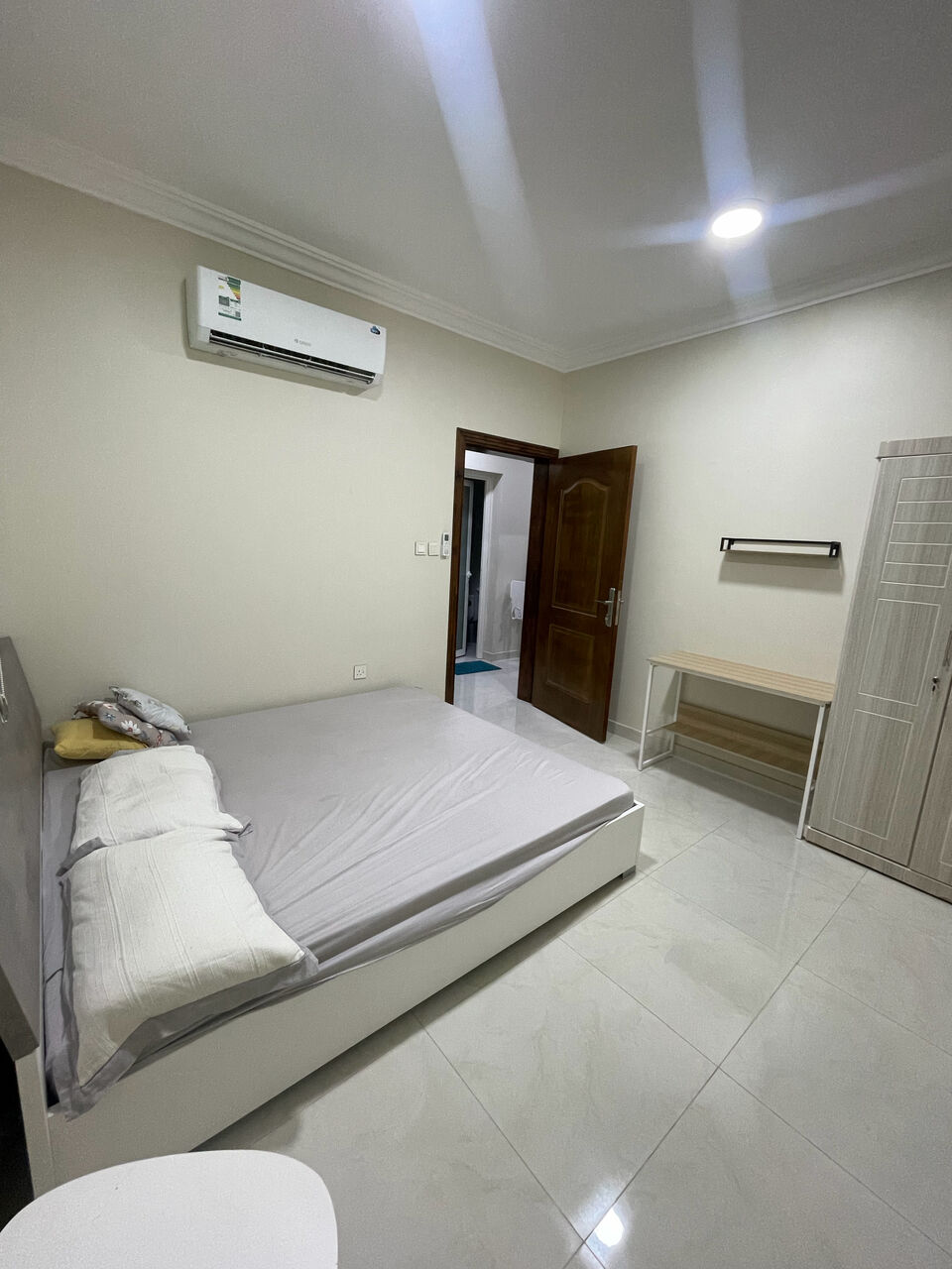 Al Jubail Al Balad, Apartments, Flats, Houses & Villas, SAR 1400/month,  1 BR,  SAR 1400/monthly Fully Furnished Wll Maintained Bedroom For Excecutive Bachelor