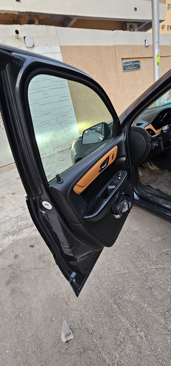 Riyadh, Vehicles, Cars & Trucks , SAR 38000,  Chevrolet Traverse LT,  2014,  Automatic,  220113 KM,