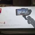 SAR 600,  للبيع Gimbal احترافي للموبايل – Zhiyun Smooth 4