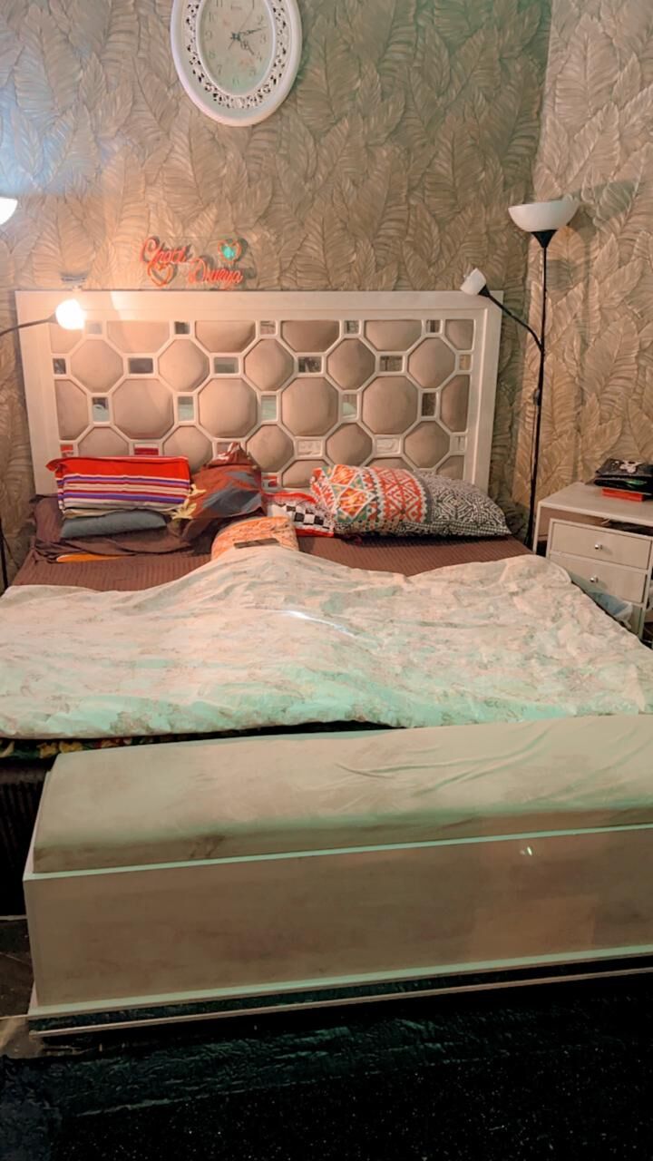 Al Wizarat, Furniture, SAR 3000,  For Sale: Premium Quality Bedroom Furniture Set