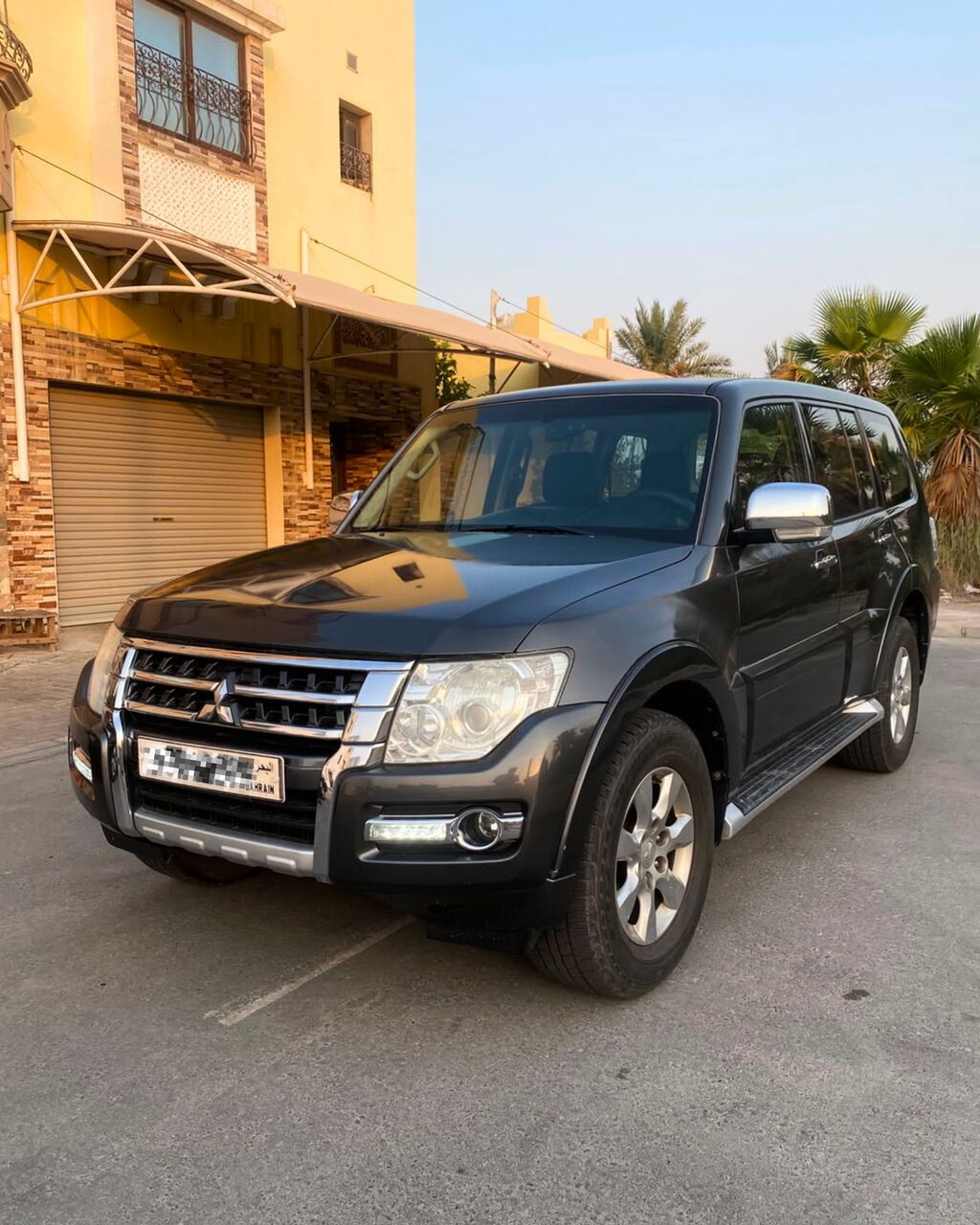 Zinj, Vehicles, Cars & Trucks , BHD 4400,  Mitsubishi Pajero,  2016,  Automatic,  156000 KM,    | For Sale
