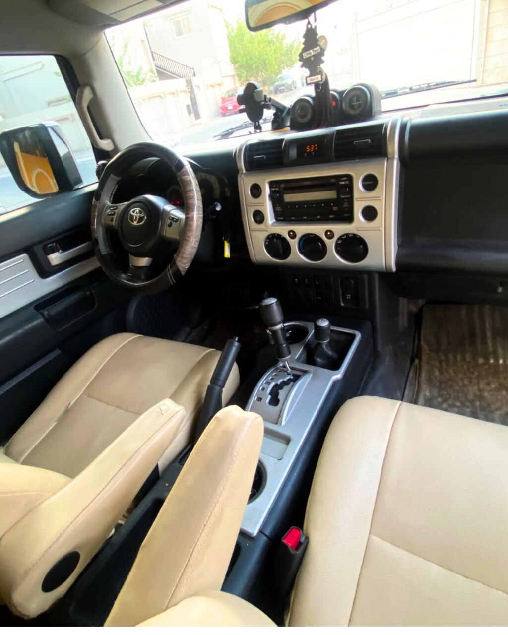 Zinj, Vehicles, Cars & Trucks , BHD 4800,  Toyota FJ Cruiser,  2011,  Automatic,  121139 KM,  - For Sale