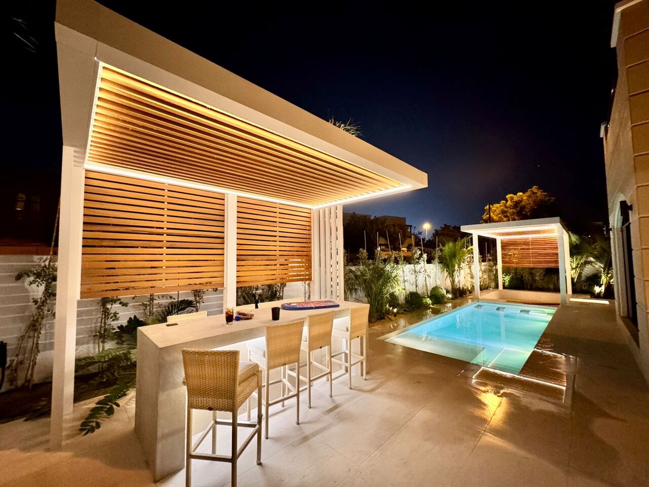 Dubai, Interior Design, Professional Swimming Pool & Landscaping Services
