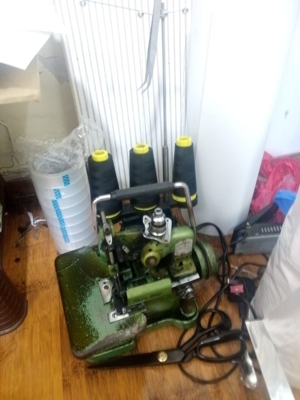 Al Safa, Machinery, SAR 120,  Overlock Machine (Serger) Industrial Overlock (Serger) Machine