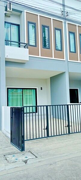 Bangkok, Villas, THB 7998,  20 Sq. Feet,  Central Salaya 1.6 Km., Near Mahidol University, Salaya 900 M. Townhouse For Rent, 2
