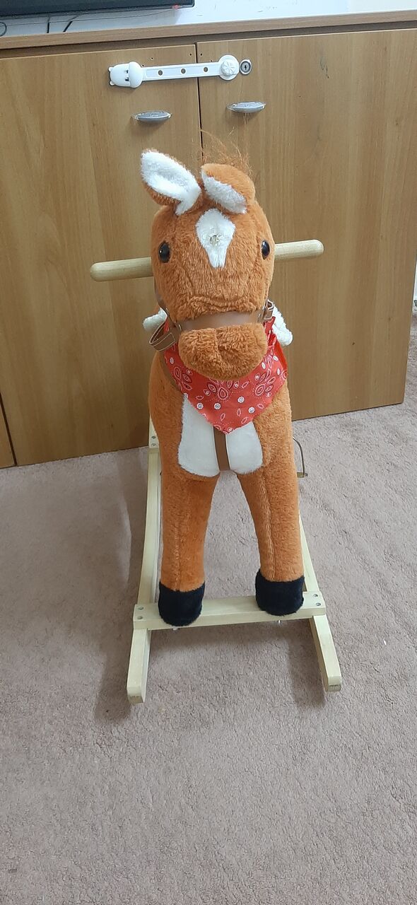Muharraq, Baby & Kid Stuff, BHD 11,  Baby Swing For BD 3/- And Rocking Horse For Bd 8/- Only