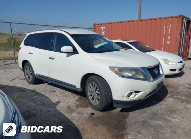 Hoora, Vehicles, Cars & Trucks , BHD 3400,  Nissan Pathfinder,  2015,  Automatic,  167 KM,