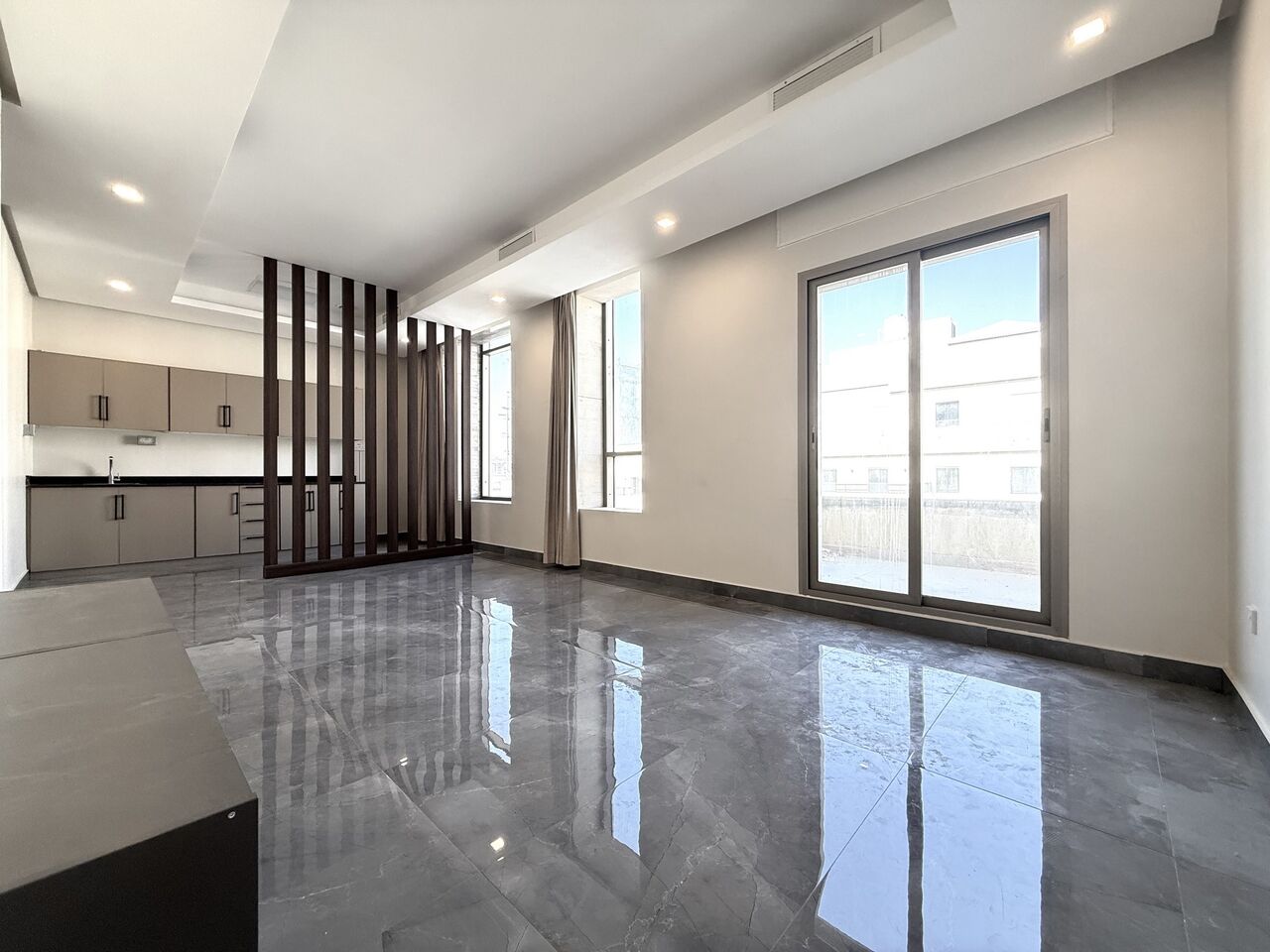 Abu Halifa, Apartments, Flats, Houses & Villas, KWD 450/month,  3 BR,  Abu Khalifa - 3 Bedrooms Apartment With Balcony