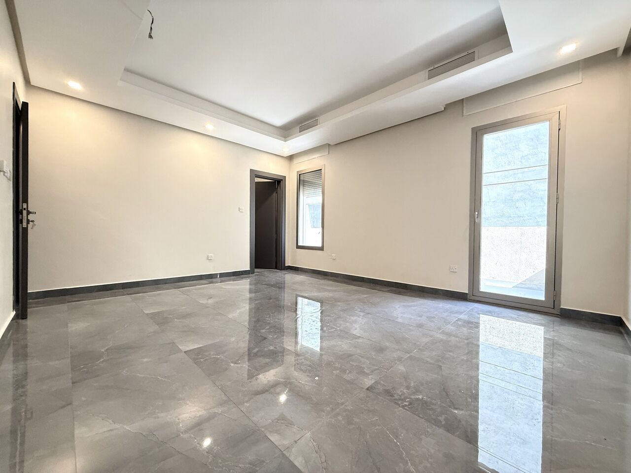Abu Halifa, Apartments, Flats, Houses & Villas, KWD 450/month,  3 BR,  Abu Khalifa - 3 Bedrooms Apartment With Balcony