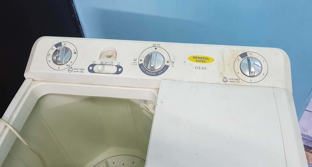 Riyadh, Household Items, SAR 150,  Bed Set, Washing Machines & Table For Sale (SAR)