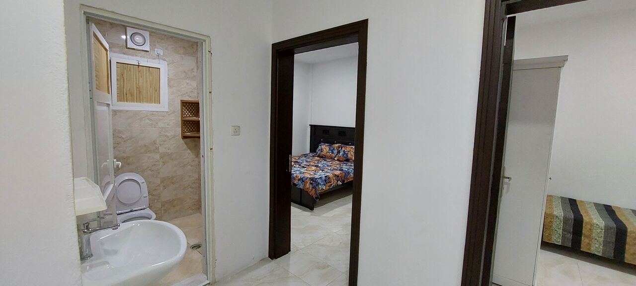 Jubail, Apartments, Flats, Houses & Villas, SAR 2500/month,  Furnished,  3 BR,  Furnished 2BHK Family Flat Near Mina Port And Cornishe 2500sr Free Elect, Water And Wif