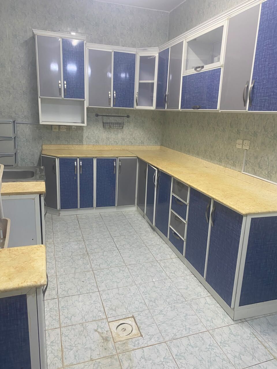 Al Rawdah, Apartments, Flats, Houses & Villas, SAR 45000/year,  3 BR,  Family Apartment 3bhk Large House With 3 Beadrooms Kitchen Caibntes Are Installed