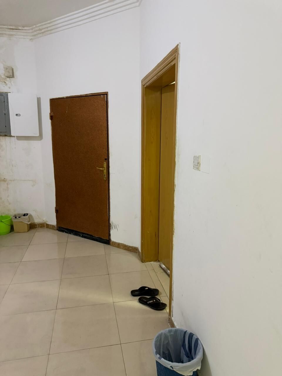 Al Aqeeq, Rooms for Rent, Accomodation In An Executives Apartment - Al-Aqeeq (Golden Opportunity)