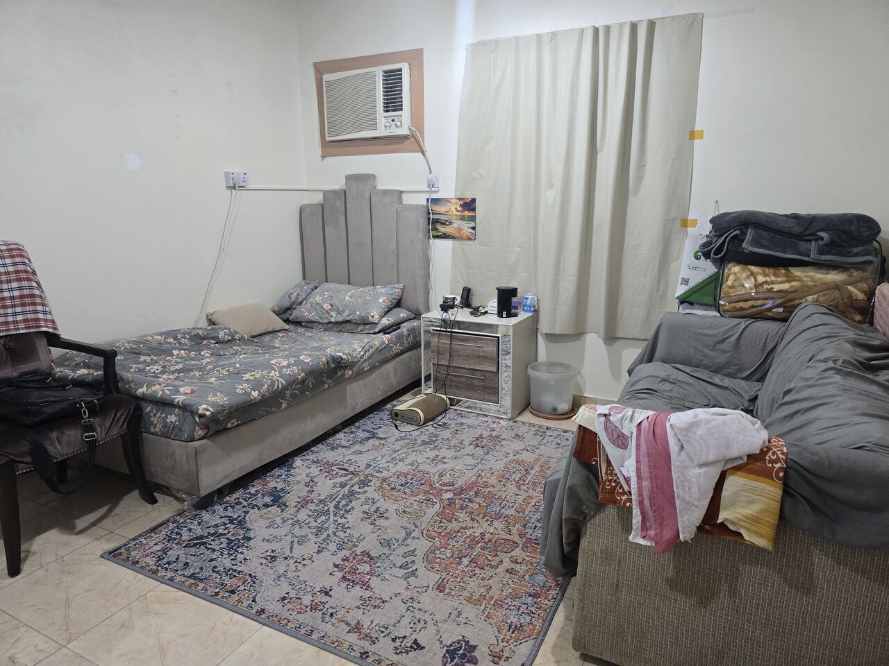 Al Malaz, Apts/Flats Wanted, SAR 1400/month,  Furnished,  3 BR,  Fully Furnished Single Bedroom Available For One Person  From 1st September.