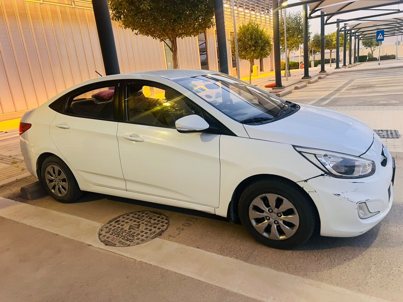 Riyadh, Vehicles, Cars & Trucks , SAR 27000,  Hyundai Accent 1.6L,  2017,  Automatic,  190000 KM,   Accident Free Vehicle
