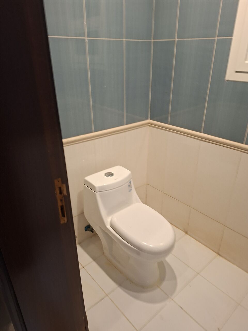 Khobar, Rooms for Rent, SAR 1100/month,  25 Sq. Meter,  Bachelor Filipino ONLY, Big Newly Renovated Room With New Split AC, Lavatory & Bathroom
