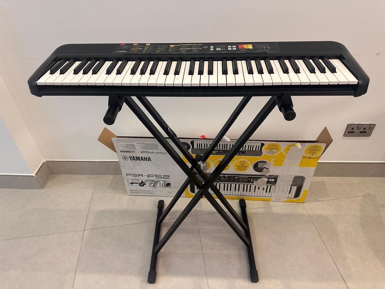 Jeddah, Musical Instruments, SAR 500,  Piano Yamaha PSR F52 - Portable Keyboard