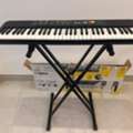 SAR 500,  Piano Yamaha PSR F52 - Portable Keyboard
