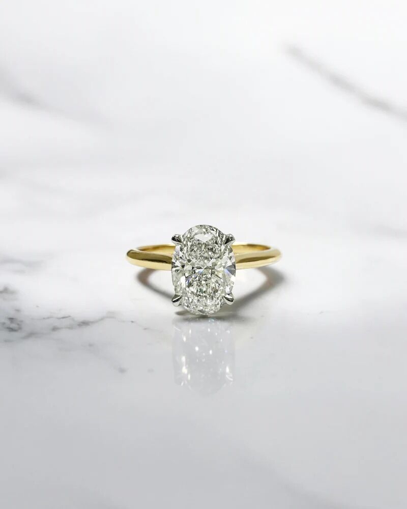 London, Jewelry, GBP 2250,  Exquisite Oval Diamond Engagement Ring With Two-Tone Cathedral Style