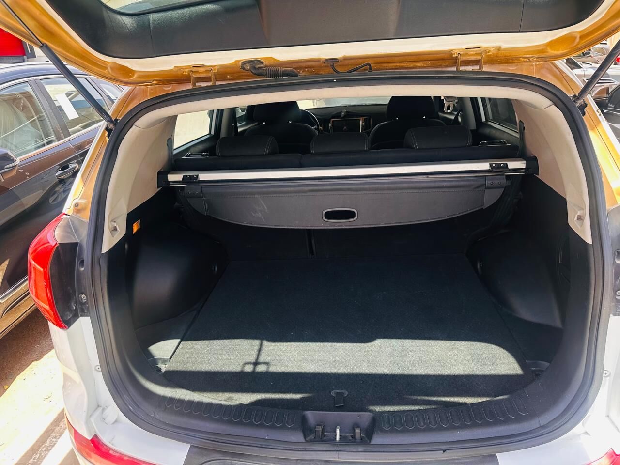 Manama, Vehicles, Cars & Trucks , BHD 3200,  Kia Sportage,  2014,  Automatic,  230 KM,    For Sale - Good Condition