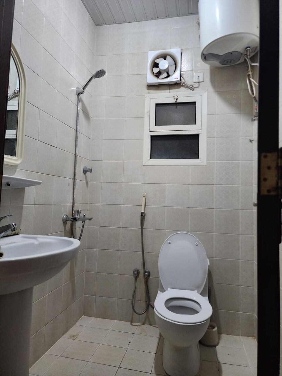 Riyadh, Bedspace For Rent, SAR 1000/month,  20 Sq. Meter,  Executive Furnished Room For Bachelor