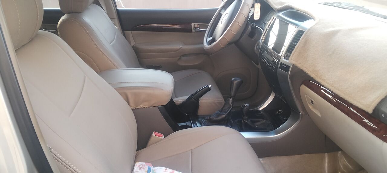 Manama, Vehicles, Cars & Trucks , BHD 3600,  Toyota Prado VX Middle Option Very Good Condation V6 Single Ownar,  2006,  Automatic,  200000 KM,