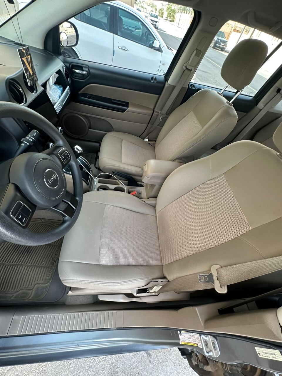 Riyadh, Vehicles, Cars & Trucks , SAR 28000,  Jeep Compass,  2014,  Automatic,  93500 KM,  Low Kilometer 93500km, 360 Degree Camera, Dash Cam, Apple Play/android Auto